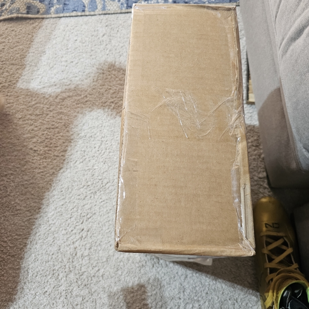 Lo Items - Picture 2 of 4